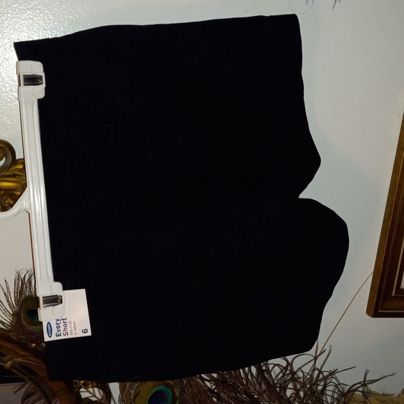NWT Old Navy black shorts.  Comfy, comfy - Picture 2 of 4